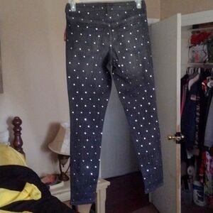 Universal Thread size 4 black with silver dots